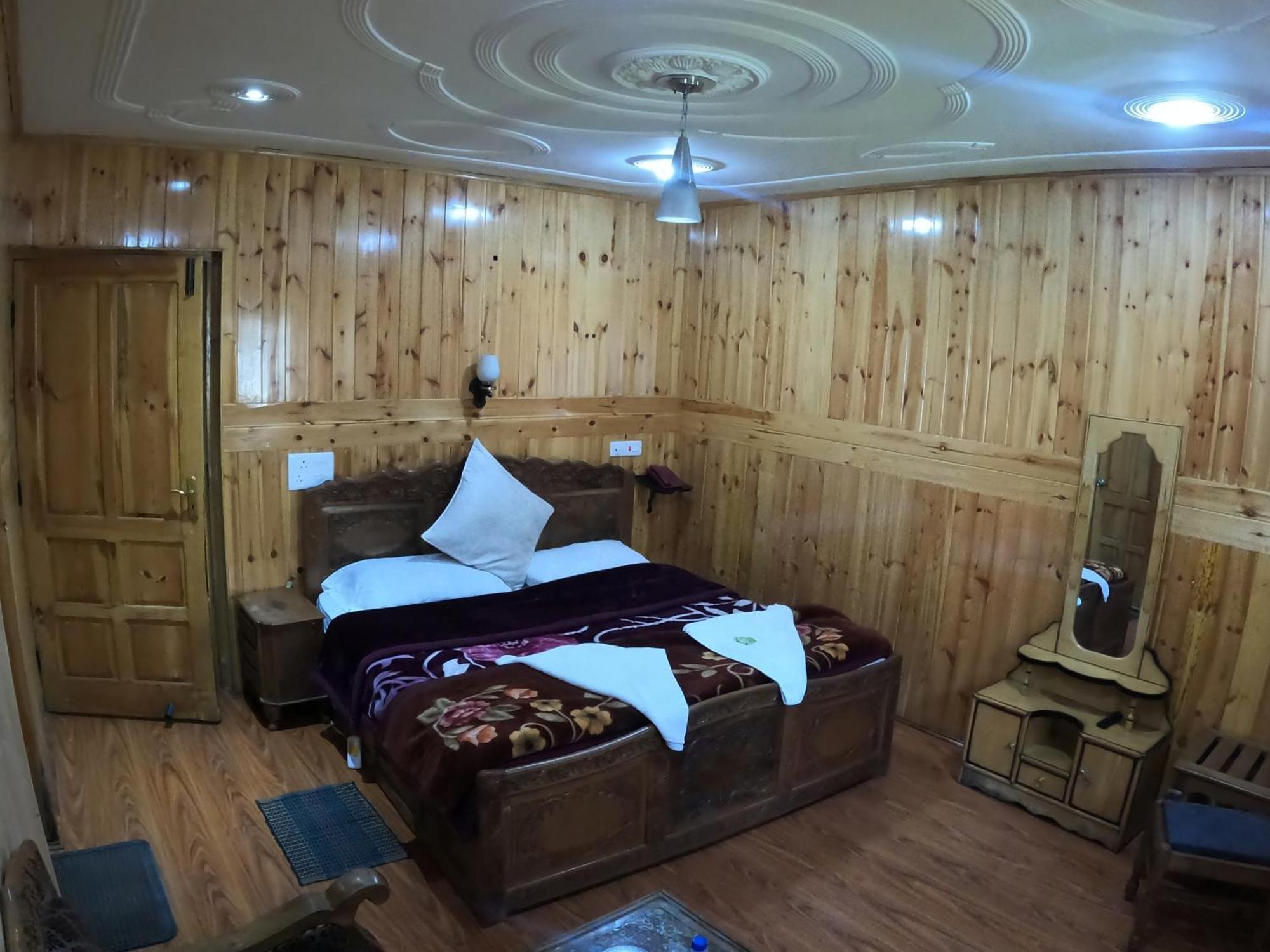 Hotel Barzman Sonāmarg エクステリア 写真