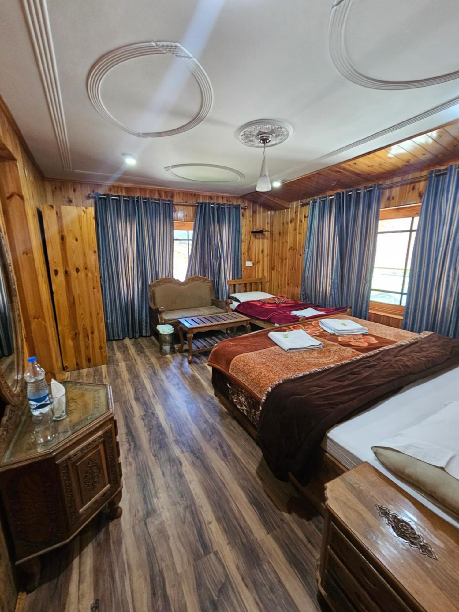 Hotel Barzman Sonāmarg エクステリア 写真