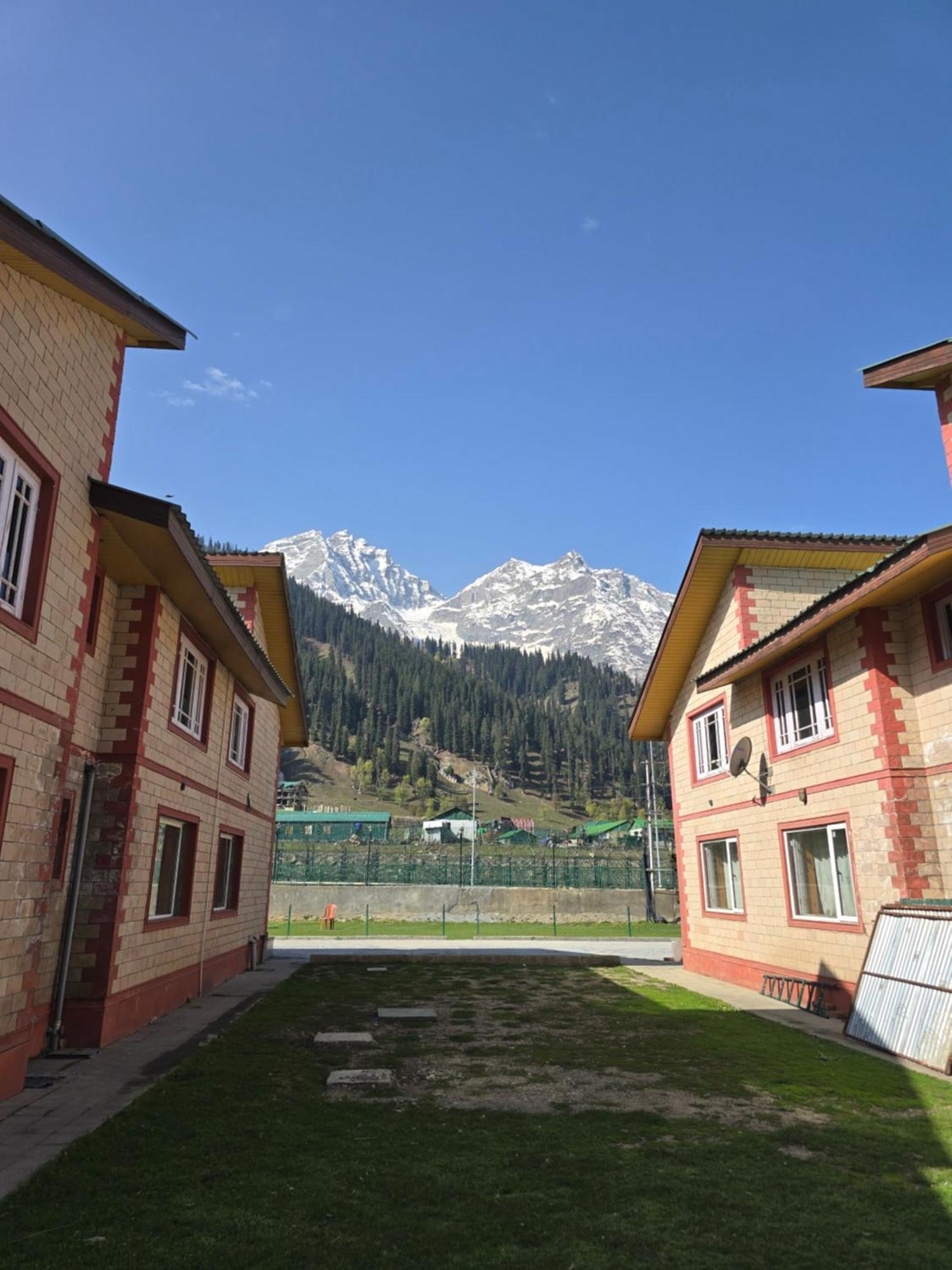 Hotel Barzman Sonāmarg エクステリア 写真