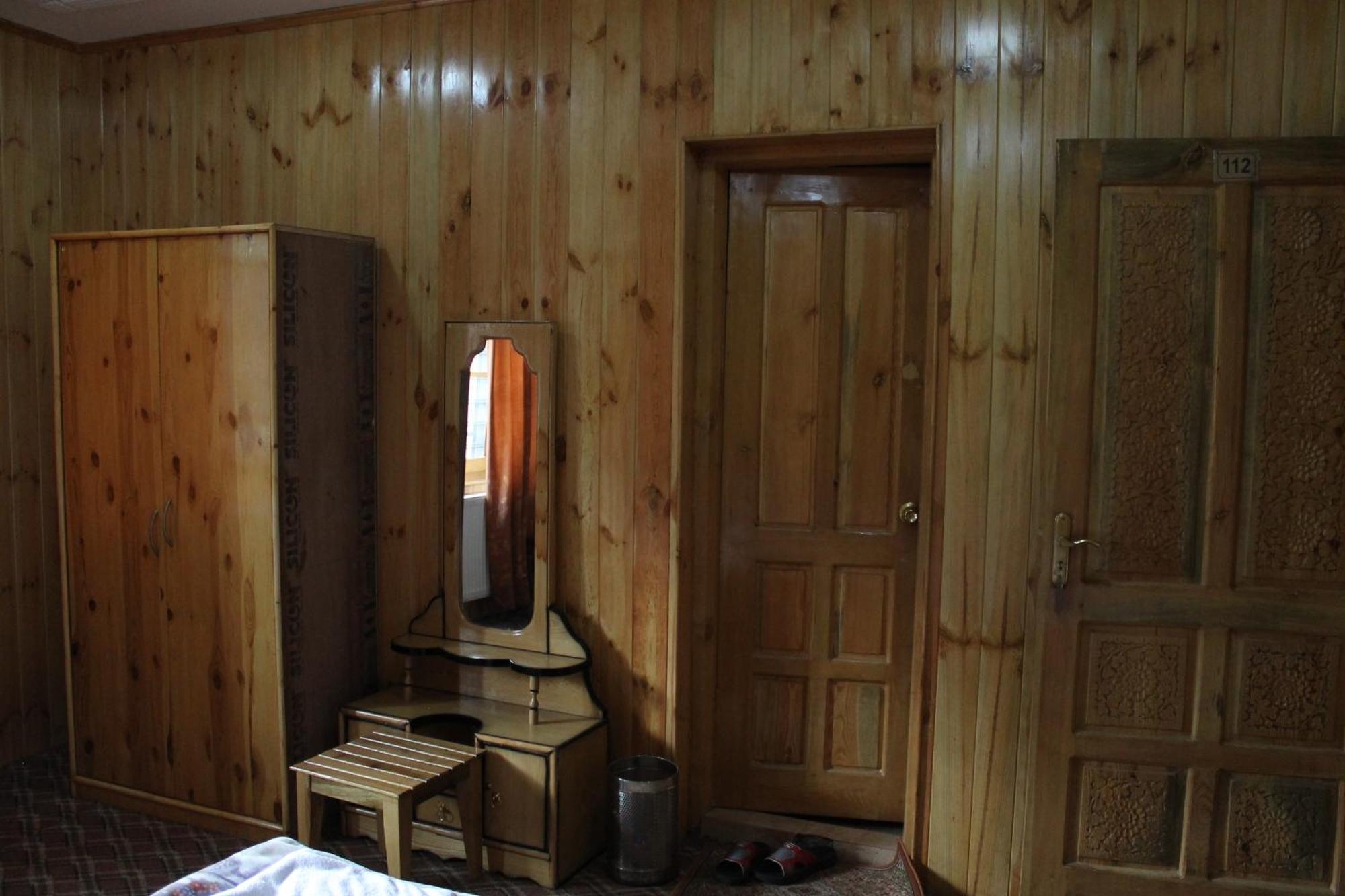 Hotel Barzman Sonāmarg エクステリア 写真